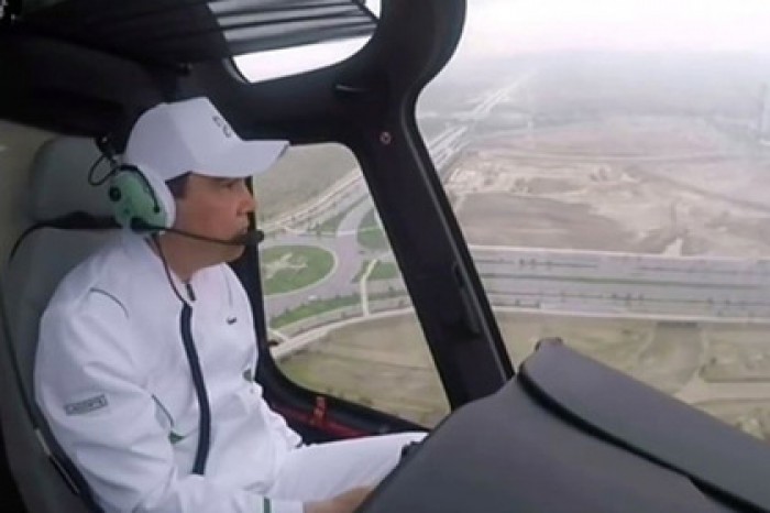 Президент Туркмении с вертолета полюбовался затопленной столицей
