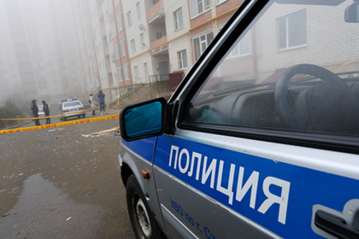 Россиянин попытался сбежать от полицейских по веревке из простыней и умер