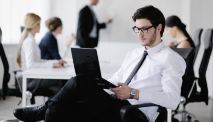 Ученые: интернет‐серфинг не вредит работе