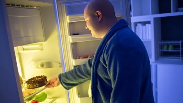 Ученые выяснили, когда лишний вес спасает