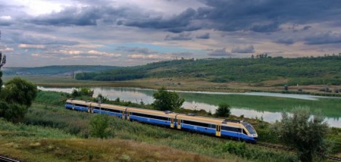 Украинские поезда из Киева и Одессы в Черновцы могут курсировать через Молдову