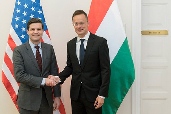 Венгрия пожаловалась США на Украину