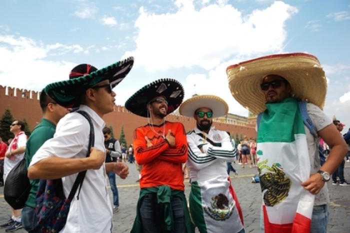 Мексиканские фанаты нарвались на штраф из-за гомофобии