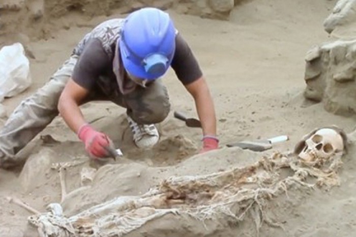 Найдены следы массового убийства детей в Перу