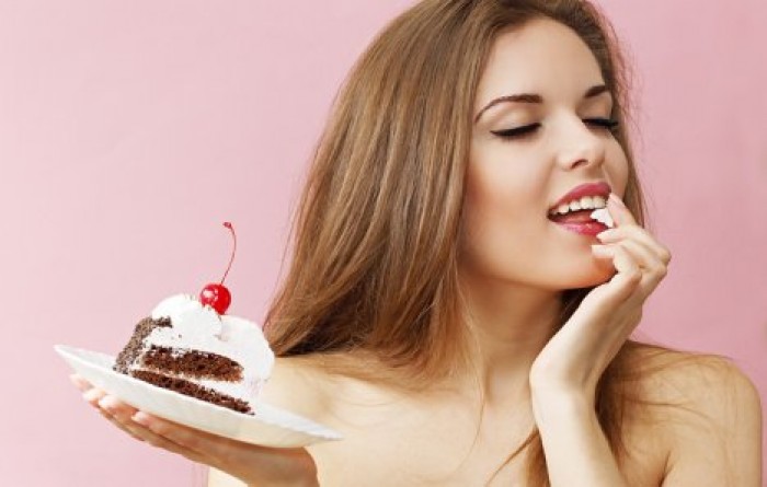 Назван возраст, в котором стремительно набирается лишний вес