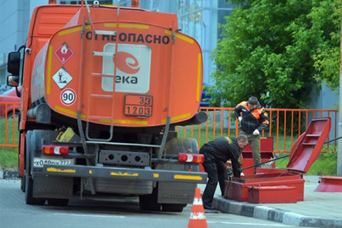 Путин возложил ответственность за рост цен на бензин на правительство