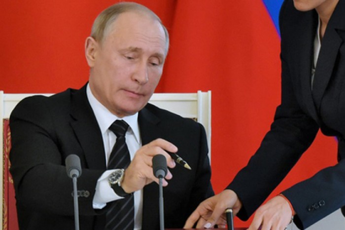 Российские компании разрешили уводить в офшоры