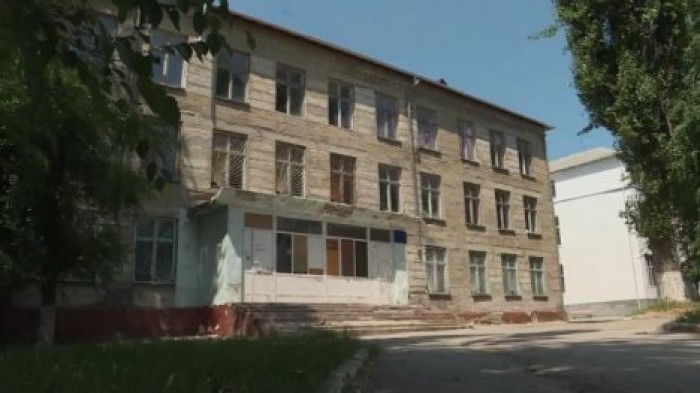 Снести или не снести: мэрия столицы решает судьбу гимназии, на ремонт которой потратили 2,5 миллиона леев