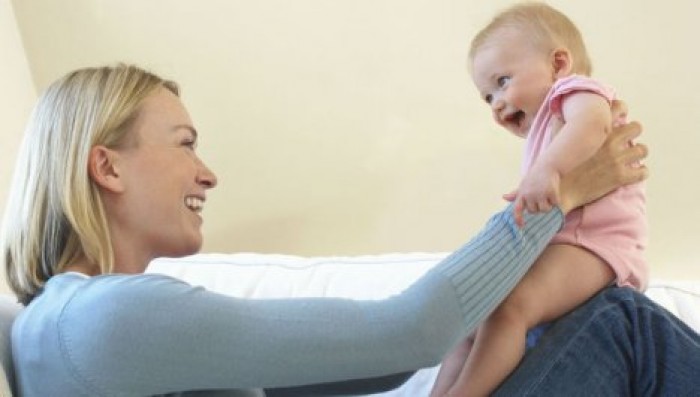 Учёные: голос женщины после рождения первого ребёнка меняется на целый год