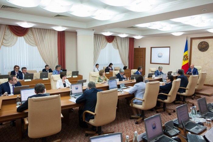 В Молдове создадут цифровую базу отпечатков пальцев и ладоней водителей