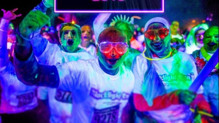 В парке Valea Morilor прошел ночной забег Neon Night-2018