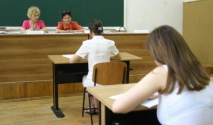 Выпускники лицеев сдают БАК по иностранному языку