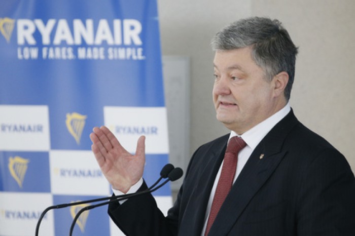 Порошенко сравнил встречу Путина с Трампом со своей