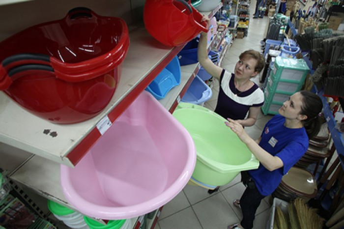 Россияне закупились тазиками