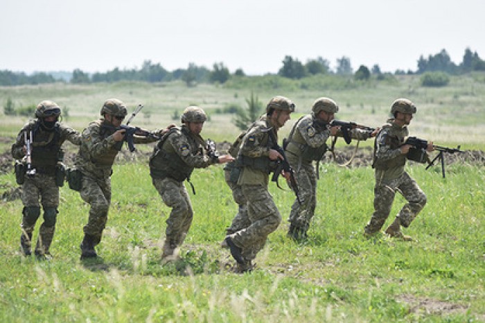 Украинского военного забили до смерти за отказ выпить