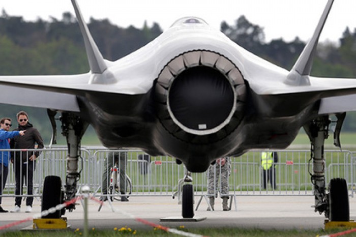 В России испугались F-35 и проверили С-500