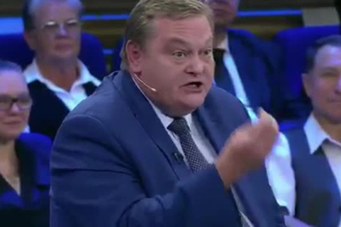 На федеральном ТВ заговорили о сбросе «маленькой бомбочки» на Украину