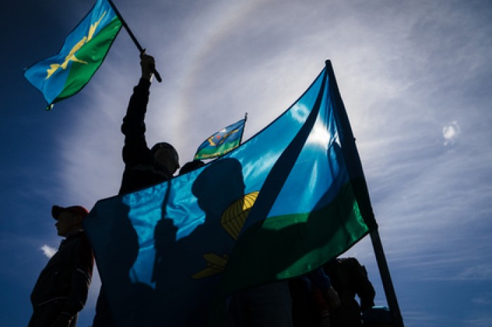На Украине «забыли» про свой День ВДВ и отметили праздник по-российски