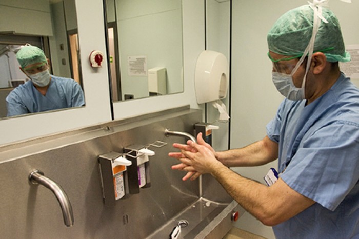 Названа неожиданная опасность средств для мытья рук