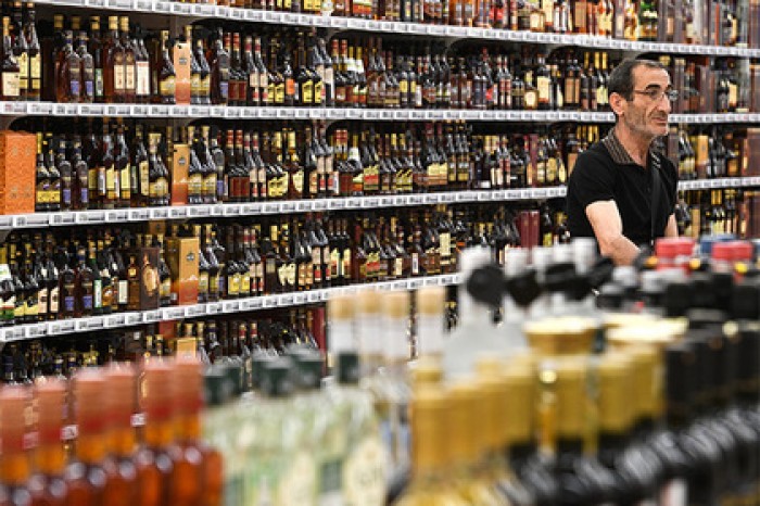 От россиян захотели спрятать алкоголь