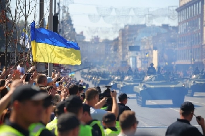 Первый президент Украины нашел в стране рабов и холуев