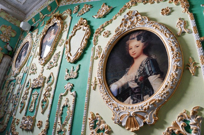 Путин счел налог на роскошь разрушительным