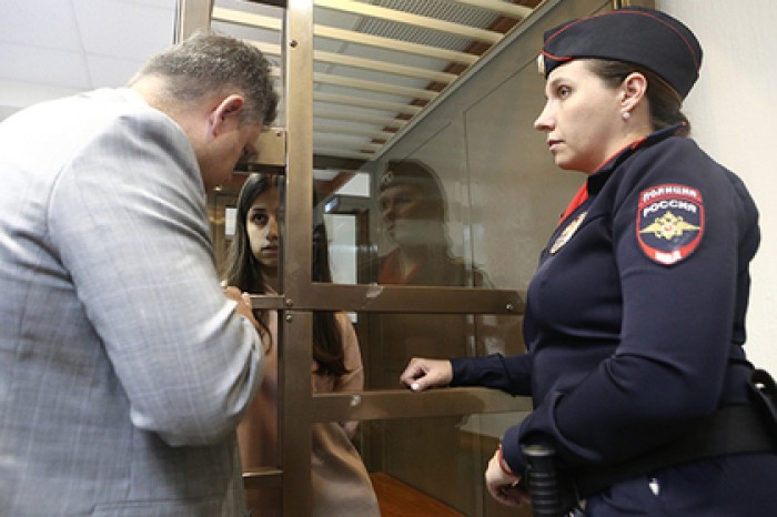 Убившие отца сестры Хачатурян пойдут в школу при СИЗО
