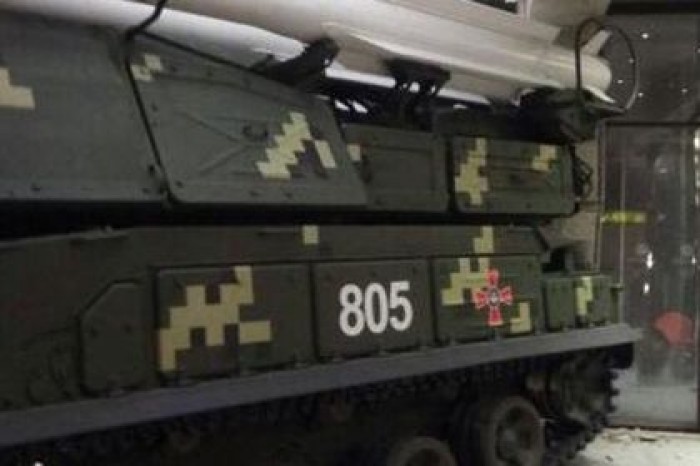 Удар ЗРК «Бук» по зданию в Киеве попал на видео