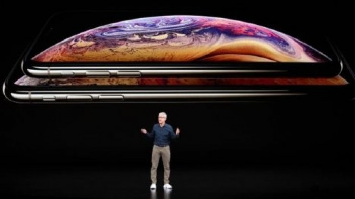 Apple представила iPhone XS и новые умные часы