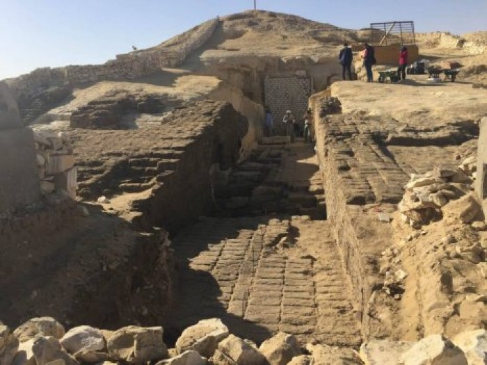 Археологи обнаружили более 800 новых гробниц в Египте