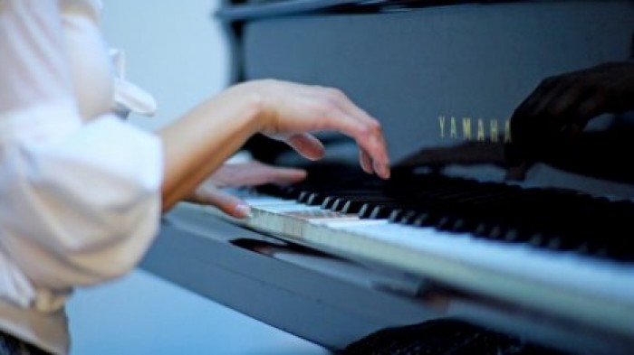 Игра на фортепиано оказалась полезна для развития речи
