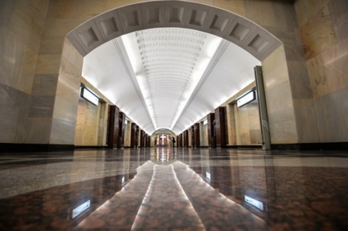 Многомиллионные хищения выявили в московском метро