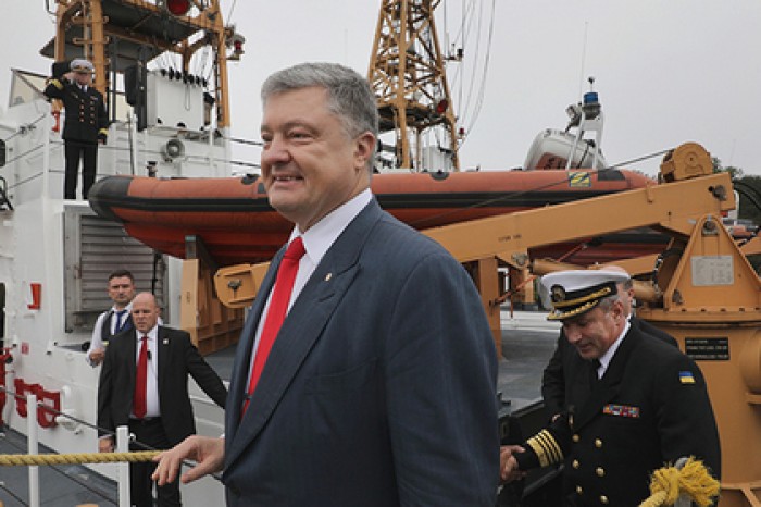 Порошенко назвал Украину восточным флангом НАТО