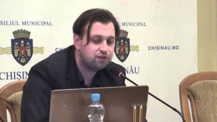 Расследование: Тесть Максима Лебединского переписал собственность на миллионы лей на свою дочь