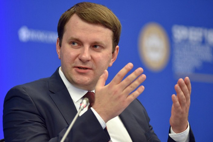 Самый молодой министр сравнил рубль с Брежневым