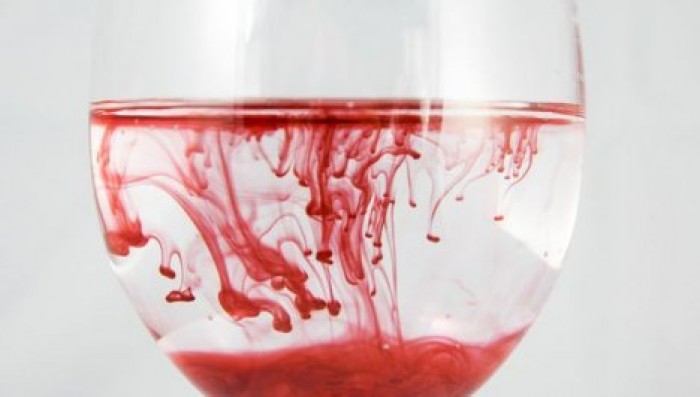 Ученые заставили швейцарцев пить собственную кровь