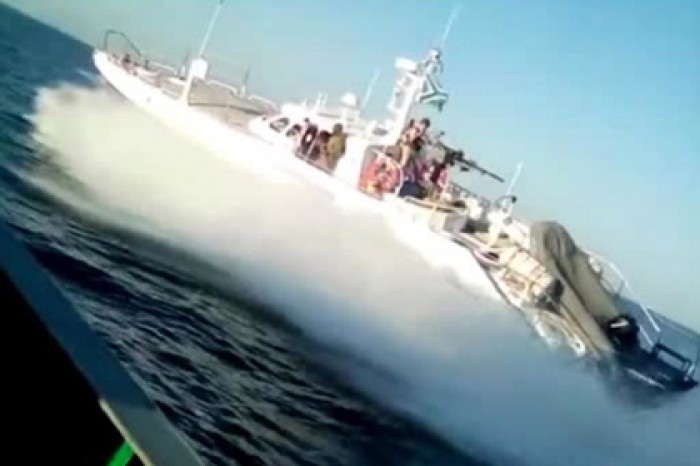 Украинский катер в Азовском море перехватили российские пограничники