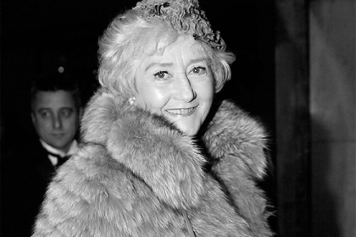 Умерла звезда британских секс-комедий Лиз Фрайзер