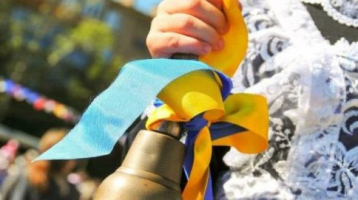 В школах и лицеях страны прозвучал первый звонок