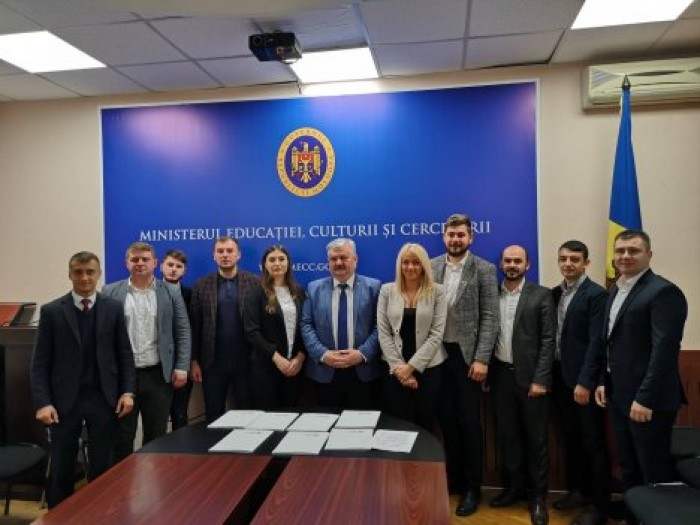 Молодежное крыло ДПМ борется за достойные условия для студентов в общежитиях