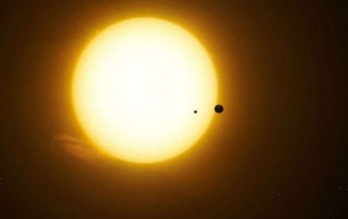 Найдена первая луна вне Солнечной системы