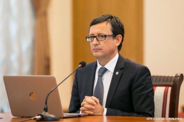 Октавиан Армашу: Деньги для повышения зарплат есть