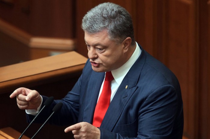 Порошенко поручил определить морскую границу между Украиной и Россией