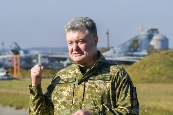 В Киеве потеряли подарки Порошенко от США