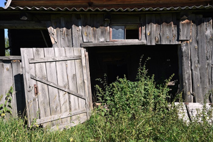 Власти задумались о судьбе сараев и заборов