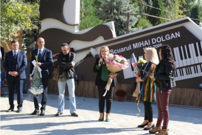 В цетре столицы открыли сквер в память о композиторе Михае Долгане