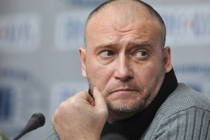 Ярош отозвал своих добровольцев с передовой в Донбассе