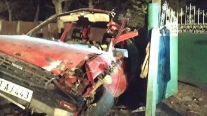 Автомобиль въехал во двор частного дома в Унгенском районе