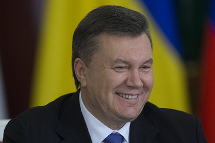 Банк Порошенко обналичил два миллиарда гривен сына Януковича