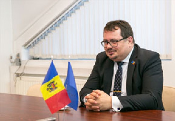ŞEFUL DELEGAŢIEI UE CONSIDERĂ INADMISIBILĂ EXCLUDEREA OPOZIŢIEI DIN CAMPANIA ELECTORALĂ